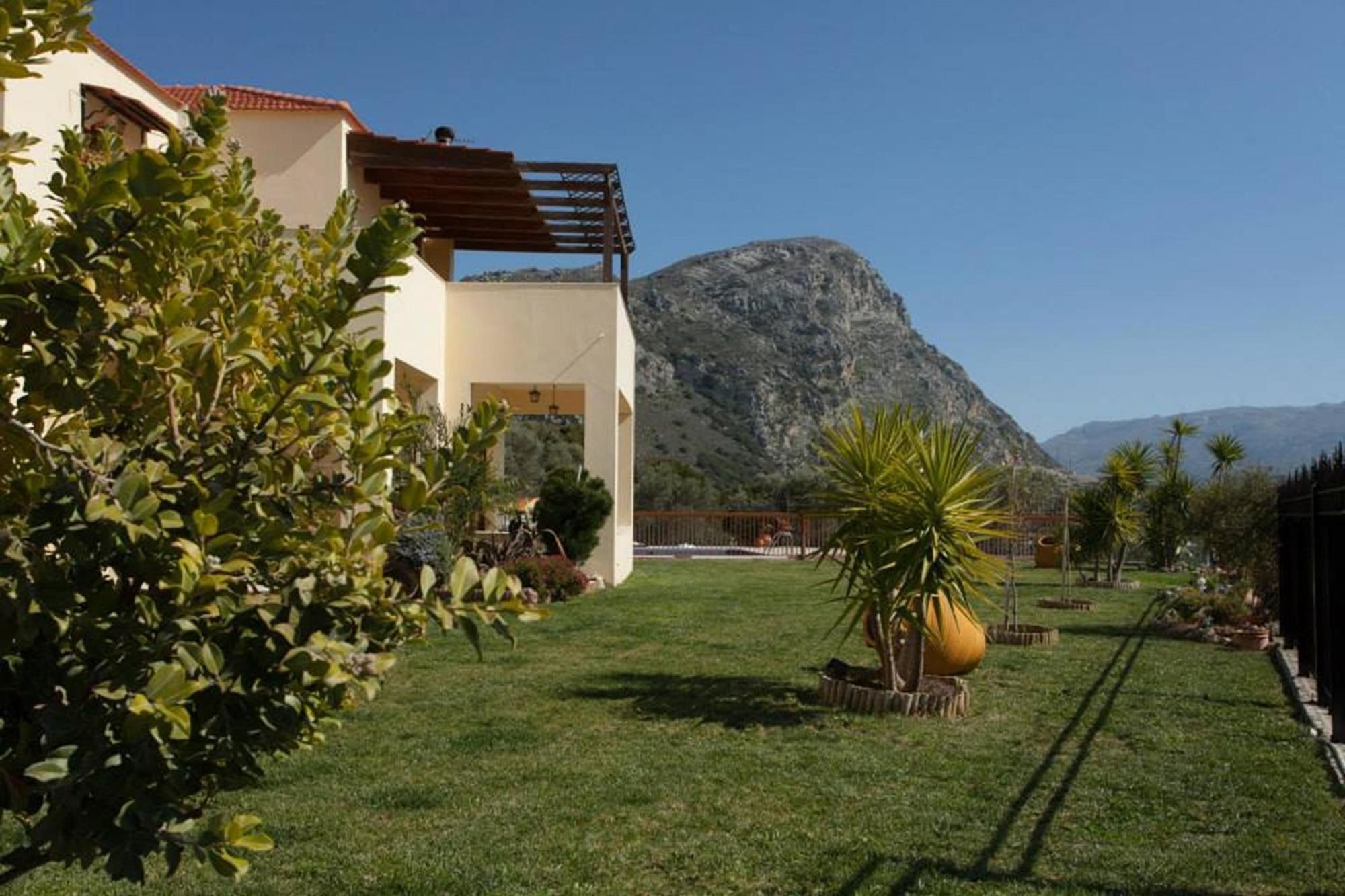 Louloudis Villa Spílion Екстериор снимка